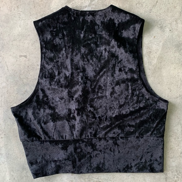 Love Shack Black Velvet Crop Top - Picture 4 of 8